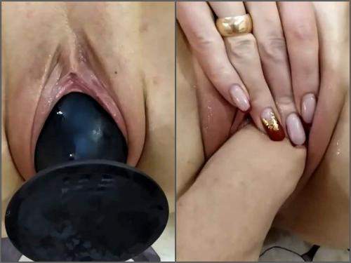 Huge dildo – Sexy Crazy Couple exciting closeup dildo, fisting and blowjob sex