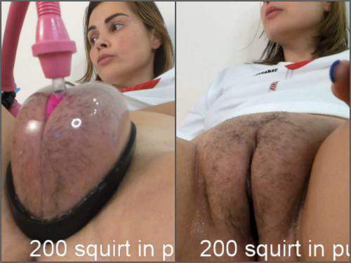Pump – Large labia russian chick Only_Julia squirt during pussypump