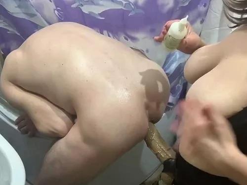 Amateur – Big breasts russian mistress Strapovskaya pegging in the bathroom
