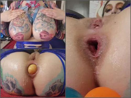 SashaLynne anal gape,SashaLynne ball anal,food porn,food stuffing,food porn video,busty tattooed girl,girl anal rosebutt