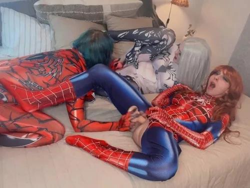 Huge dildo – Webcam pornstars Pumpkinbbyx Spider-Slut Cosplay Threesome