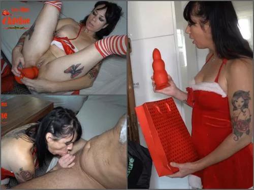 Anal insertion – Sexy MILF Adeline Lafouine Merry Christmas, fun with Santa – Premium user Request