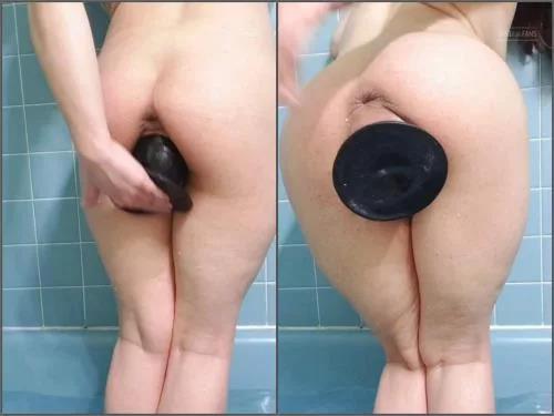 Closeup – Bathroom fetish porn and BBC dildo play with VixenxMoon